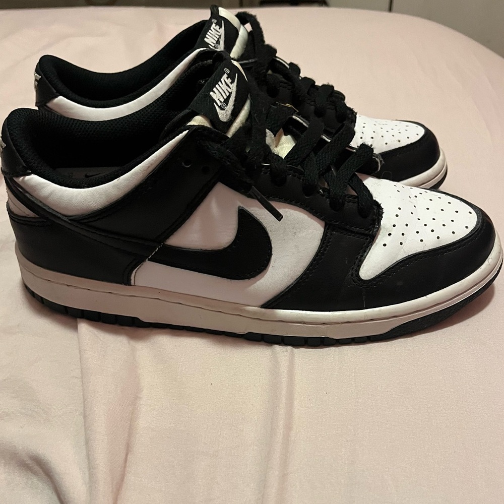 Nike Kids Sneakers in Black and White